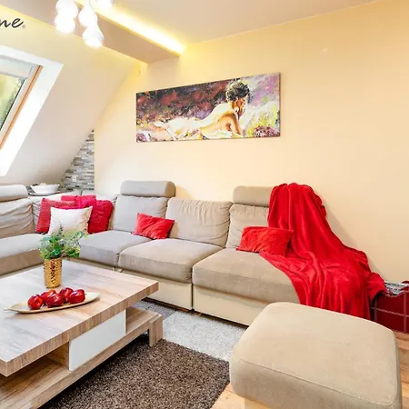 Wonder - Gorskie Z Kominkami Na Kameralnym Osiedlu - Plac Zabaw Na Terenie Kompleksu Karpacz